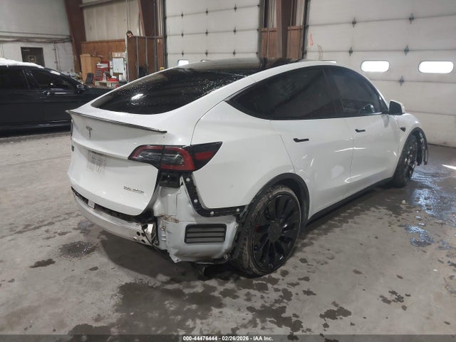 44476444 :رقم المزاد ، 7SAYGDEF4NF457540 vin ، 2022 Tesla Model Y Performance Dual Motor All-wheel Drive مزاد بيع