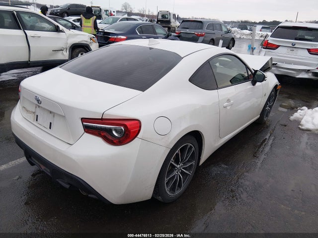 2019 TOYOTA 86 JF1ZNAA17K8701747 Photo 3