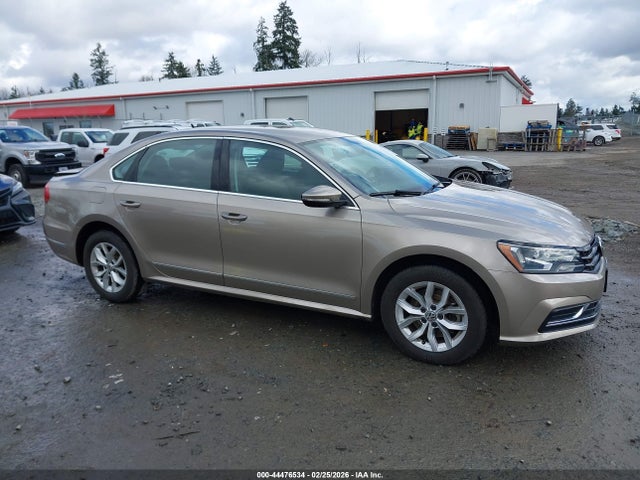 Продаж на аукціоні авто 2016 Volkswagen Passat 1.8t S, vin: 1VWAT7A3XGC021652, номер лоту: 44476534