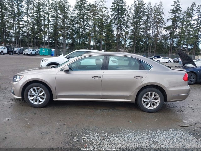 Продаж на аукціоні авто 2016 Volkswagen Passat 1.8t S, vin: 1VWAT7A3XGC021652, номер лоту: 44476534