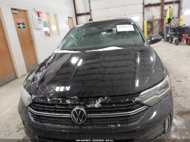 Продажа на аукционе авто 2022 Volkswagen Jetta 1.5t Sport, vin: 3VWBM7BU2NM033637, номер лота: 44476572