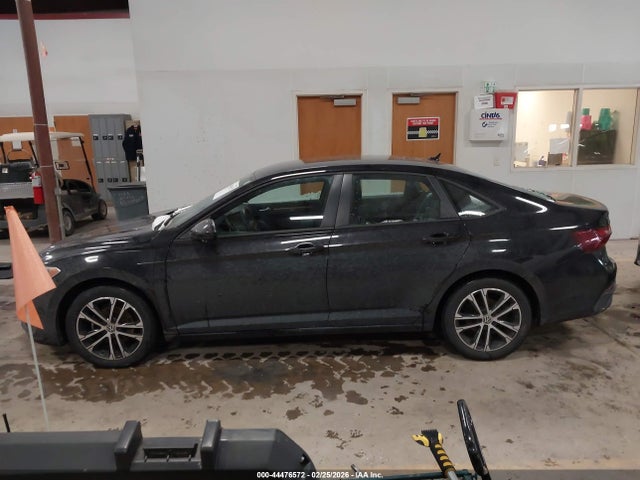 Продажа на аукционе авто 2022 Volkswagen Jetta 1.5t Sport, vin: 3VWBM7BU2NM033637, номер лота: 44476572