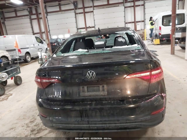 Продажа на аукционе авто 2022 Volkswagen Jetta 1.5t Sport, vin: 3VWBM7BU2NM033637, номер лота: 44476572