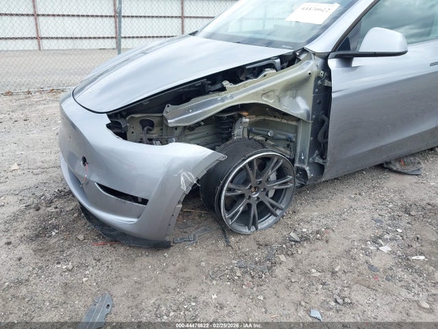 7SAYGDEE1RA310439 Tesla Model Y Long Range Dual Motor All-wheel Drive