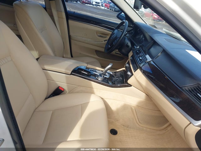 BMW 528i Xdrive 2014 WBA5A7C58ED615802 Image 5
