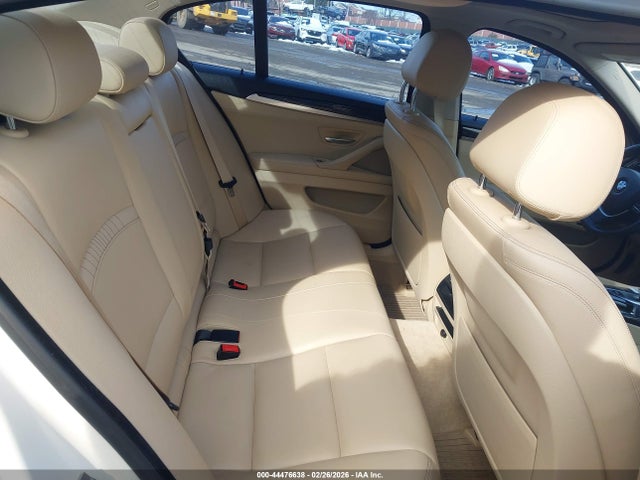 BMW 528i Xdrive 2014 WBA5A7C58ED615802 Image 8