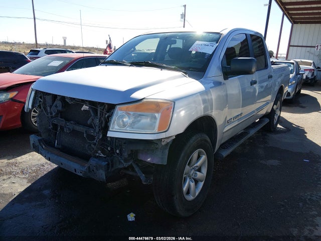 1N6AA0EK4FN510257 Nissan TITAN SV