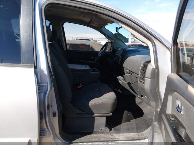 1N6AA0EK4FN510257 Nissan TITAN SV