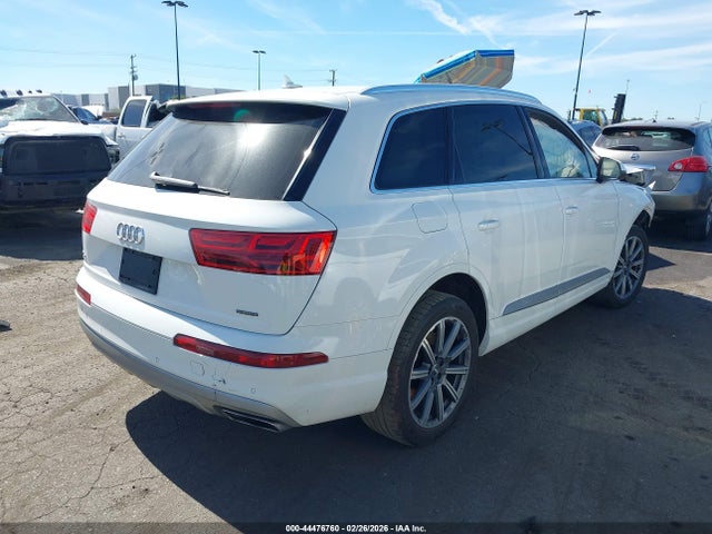WA1LHAF78JD013552 Audi Q7 2.0t Premium