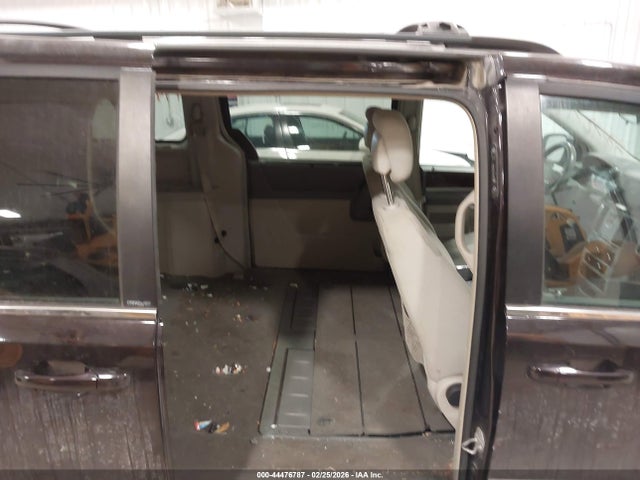 Продажа на аукционе авто 2010 Chrysler Town & Country Touring, vin: 2A4RR5D12AR298419, номер лота: 44476787