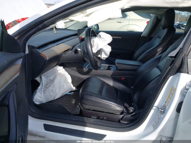 44476796 :رقم المزاد ، 5YJ3E1EB4MF048400 vin ، 2021 Tesla Model 3 Long Range Dual Motor All-wheel Drive مزاد بيع