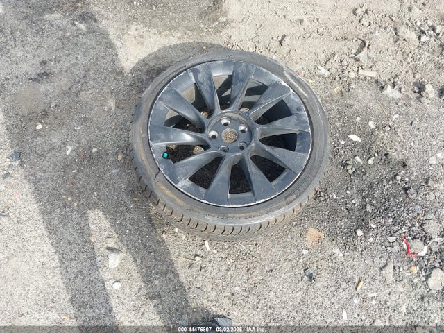 44476807 :رقم المزاد ، 7SAYGDEE6NF385778 vin ، 2022 Tesla Model Y Long Range Dual Motor All-wheel Drive مزاد بيع