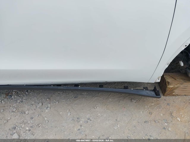 44476807 :رقم المزاد ، 7SAYGDEE6NF385778 vin ، 2022 Tesla Model Y Long Range Dual Motor All-wheel Drive مزاد بيع