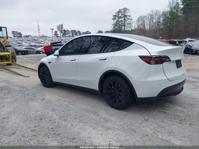 44476807 :رقم المزاد ، 7SAYGDEE6NF385778 vin ، 2022 Tesla Model Y Long Range Dual Motor All-wheel Drive مزاد بيع