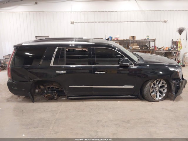 44476824 :رقم المزاد ، 1GYS4DKJ3JR145888 vin ، 2018 Cadillac Escalade Platinum مزاد بيع