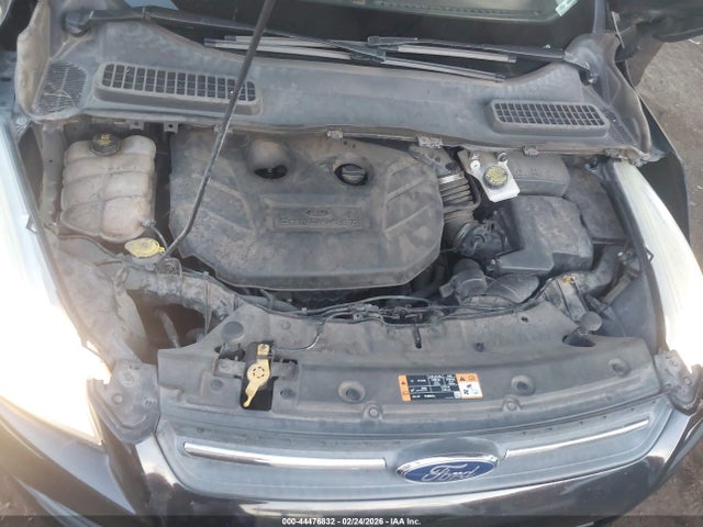1FMCU9G93GUB83595 Ford ESCAPE SE