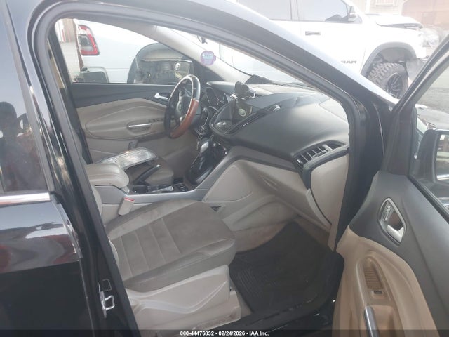 1FMCU9G93GUB83595 Ford ESCAPE SE