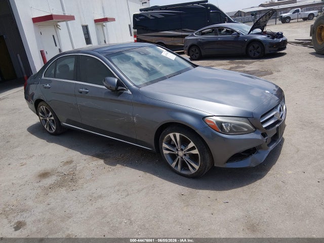 Mercedes-Benz C 300 2017 55SWF4JB6HU190172 main image