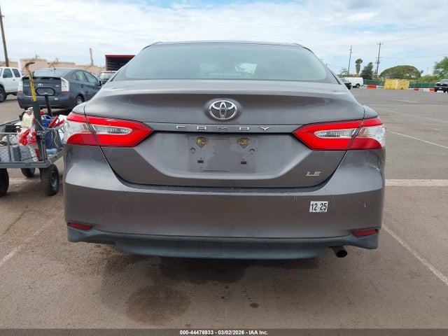 2020 Toyota Camry Le მანქანა იყიდება აუქციონზე, vin: 4T1C11AK8LU880776, აუქციონის ნომერი: 44476933