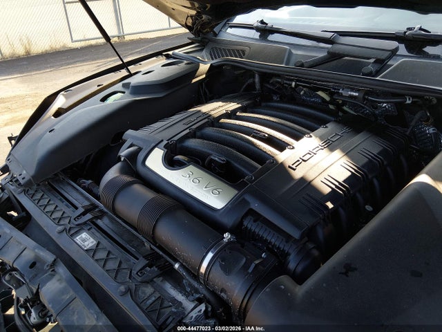 2017 PORSCHE CAYENNE WP1AA2A27HKA82983 Photo 9