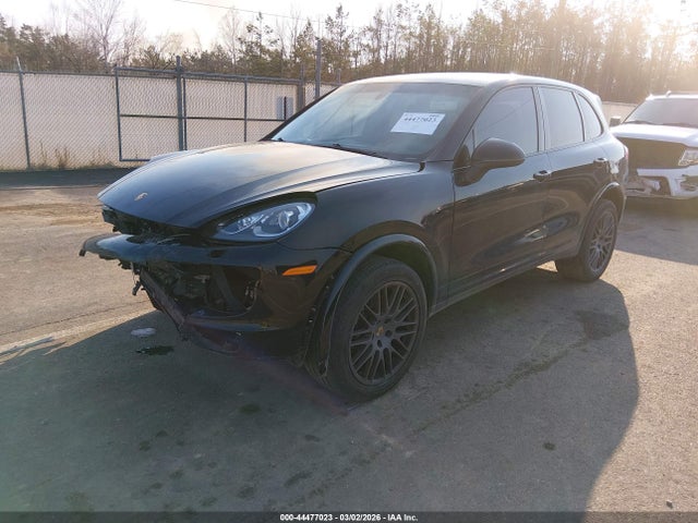 2017 PORSCHE CAYENNE WP1AA2A27HKA82983 Photo 1