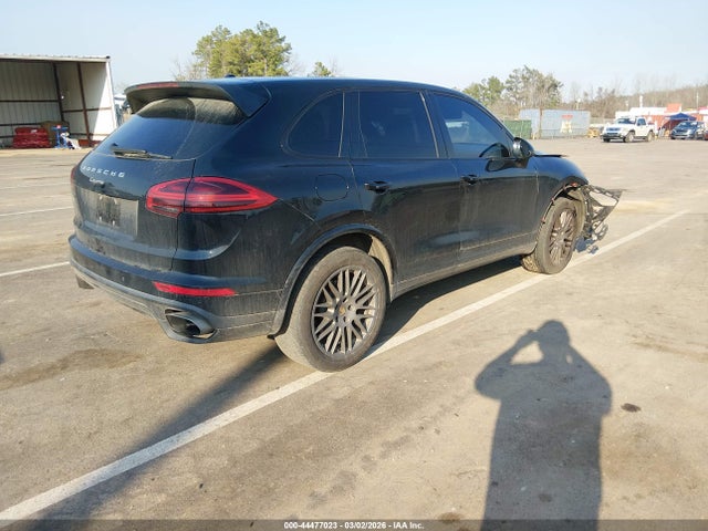 2017 PORSCHE CAYENNE WP1AA2A27HKA82983 Photo 3