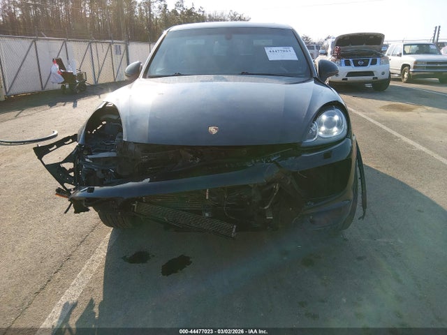 2017 PORSCHE CAYENNE WP1AA2A27HKA82983 Photo 5