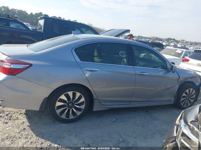 Auction sale of the 2017 Honda Accord Hybrid Touring, vin: JHMCR6F71HC013827, lot number: 44477054