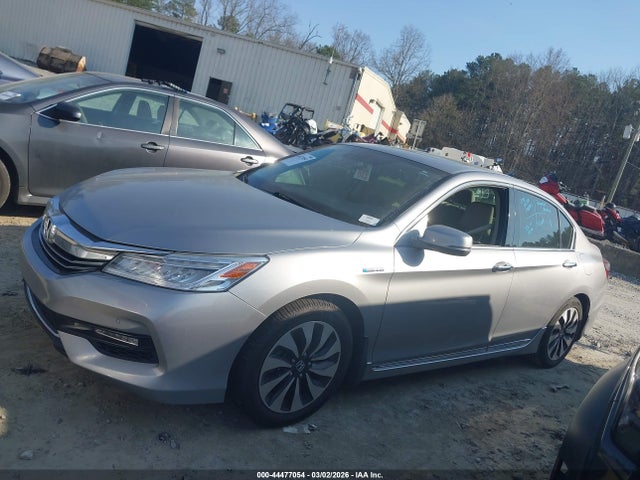 Auction sale of the 2017 Honda Accord Hybrid Touring, vin: JHMCR6F71HC013827, lot number: 44477054