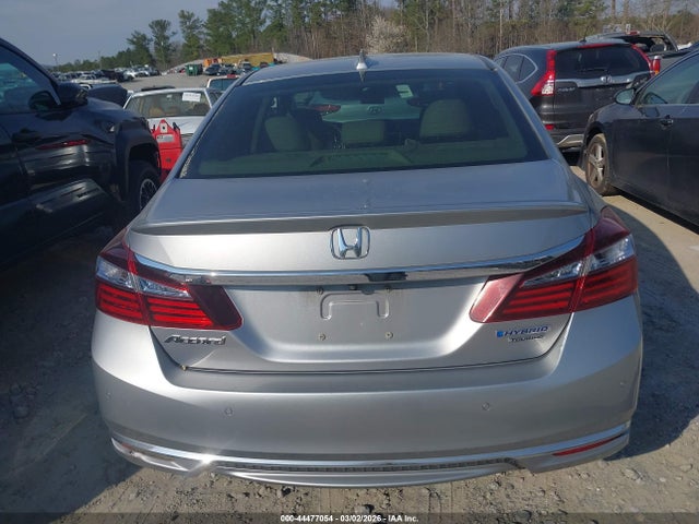 Auction sale of the 2017 Honda Accord Hybrid Touring, vin: JHMCR6F71HC013827, lot number: 44477054