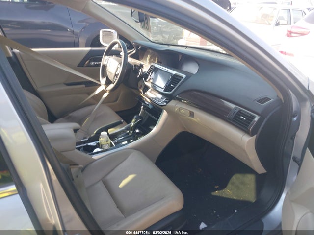Auction sale of the 2017 Honda Accord Hybrid Touring, vin: JHMCR6F71HC013827, lot number: 44477054