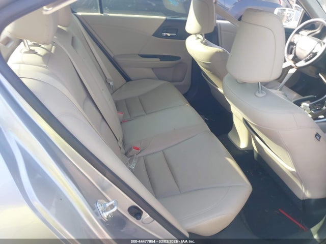 Auction sale of the 2017 Honda Accord Hybrid Touring, vin: JHMCR6F71HC013827, lot number: 44477054