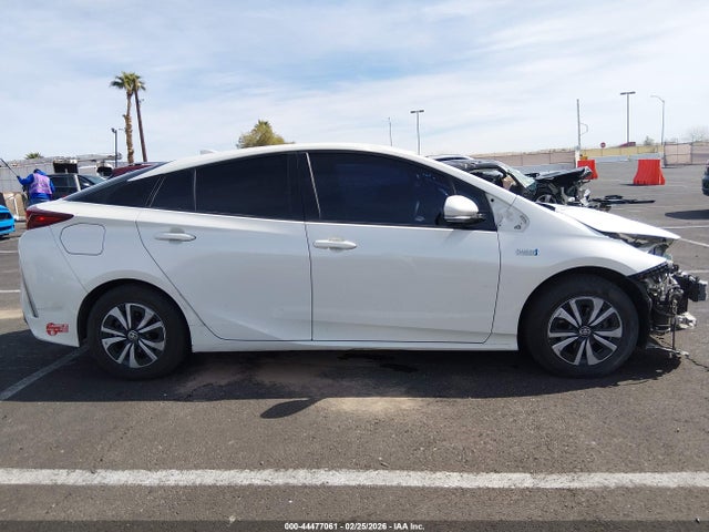 Toyota Prius Prime Premium 2017 JTDKARFP6H3062897 Image 14