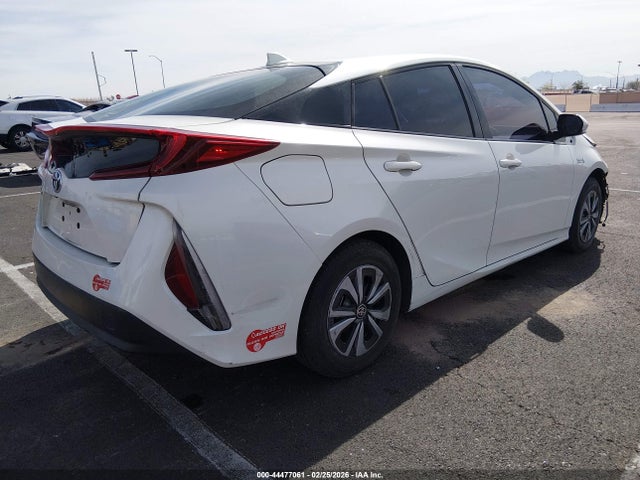 Toyota Prius Prime Premium 2017 JTDKARFP6H3062897 Image 4