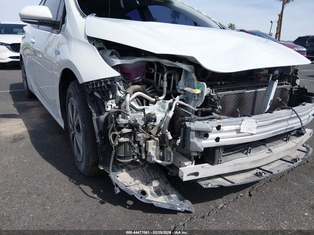 Toyota Prius Prime Premium 2017 JTDKARFP6H3062897 Image 6