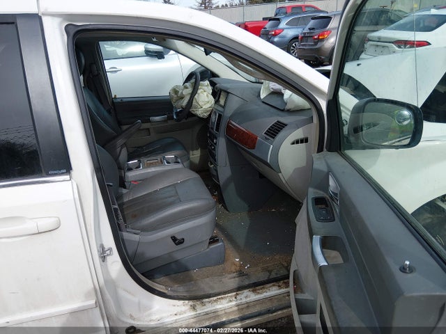 2008 CHRYSLER TOWN & COUNTRY 2A8HR54P38R817325 Photo 4