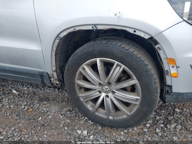 2014 VOLKSWAGEN TIGUAN WVGBV3AX3EW618615 Photo 5