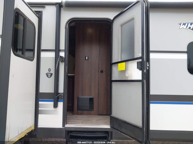 1UJBJ0BSXJ14Y0130 Jayco White Hawk