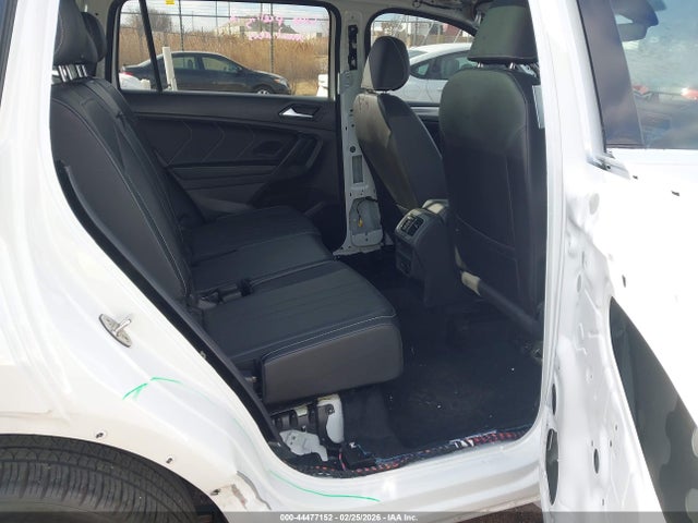 44477152 :رقم المزاد ، 3VV8B7AX4PM129885 vin ، 2023 Volkswagen Tiguan 2.0t Se R-line Black مزاد بيع