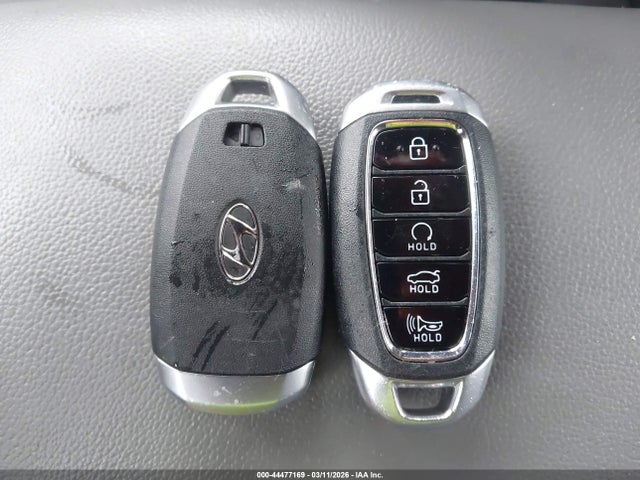 44477169 :رقم المزاد ، KMHLM4AJ1PU045981 vin ، 2023 Hyundai Elantra Hybrid Blue مزاد بيع