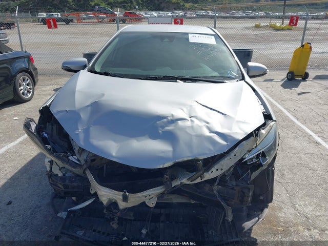 Toyota COROLLA SE 2018 5YFBURHE3JP836877 Image 12