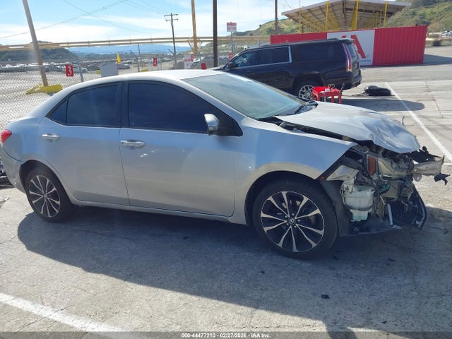 Toyota COROLLA SE 2018 5YFBURHE3JP836877 Image 13