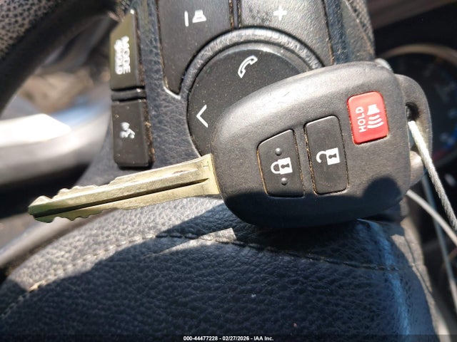 44477228 :رقم المزاد ، JTMZFREV5JJ185415 vin ، 2018 Toyota Rav4 Le مزاد بيع