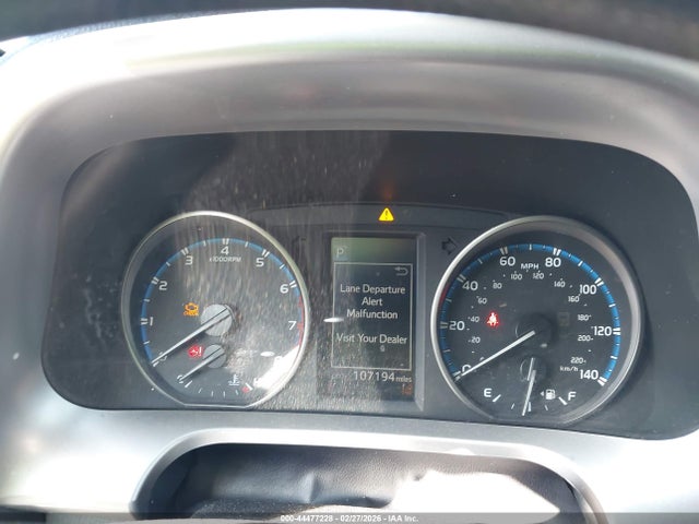 44477228 :رقم المزاد ، JTMZFREV5JJ185415 vin ، 2018 Toyota Rav4 Le مزاد بيع