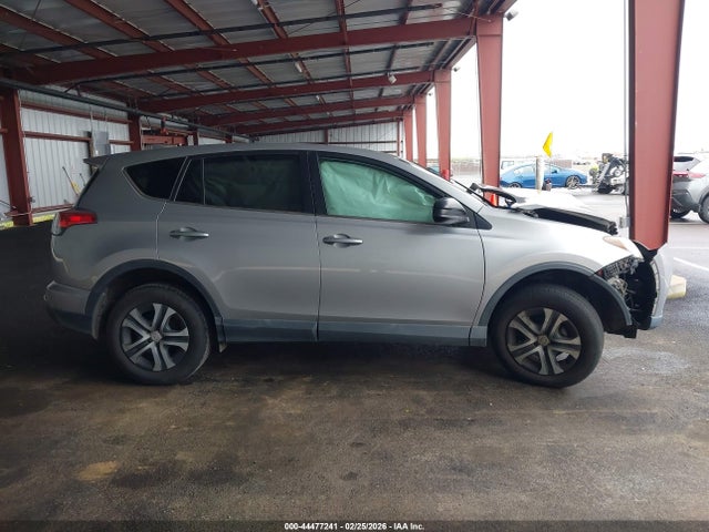 2T3ZFREV6HW393203 Toyota RAV4 LE