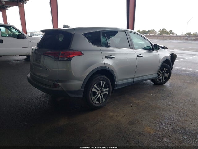 2T3ZFREV6HW393203 Toyota RAV4 LE