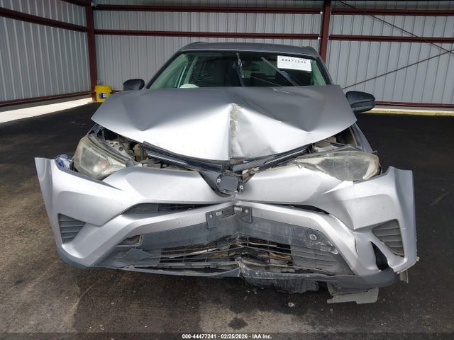 2T3ZFREV6HW393203 Toyota RAV4 LE