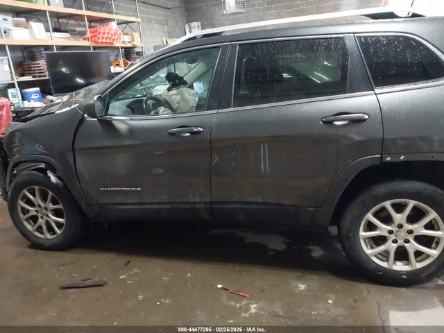 2016 Jeep Cherokee Latitude მანქანა იყიდება აუქციონზე, vin: 1C4PJMCS5GW140567, აუქციონის ნომერი: 44477295