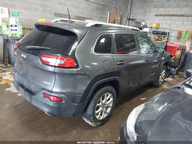 2016 Jeep Cherokee Latitude მანქანა იყიდება აუქციონზე, vin: 1C4PJMCS5GW140567, აუქციონის ნომერი: 44477295