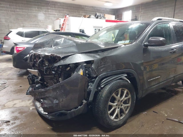2016 Jeep Cherokee Latitude მანქანა იყიდება აუქციონზე, vin: 1C4PJMCS5GW140567, აუქციონის ნომერი: 44477295